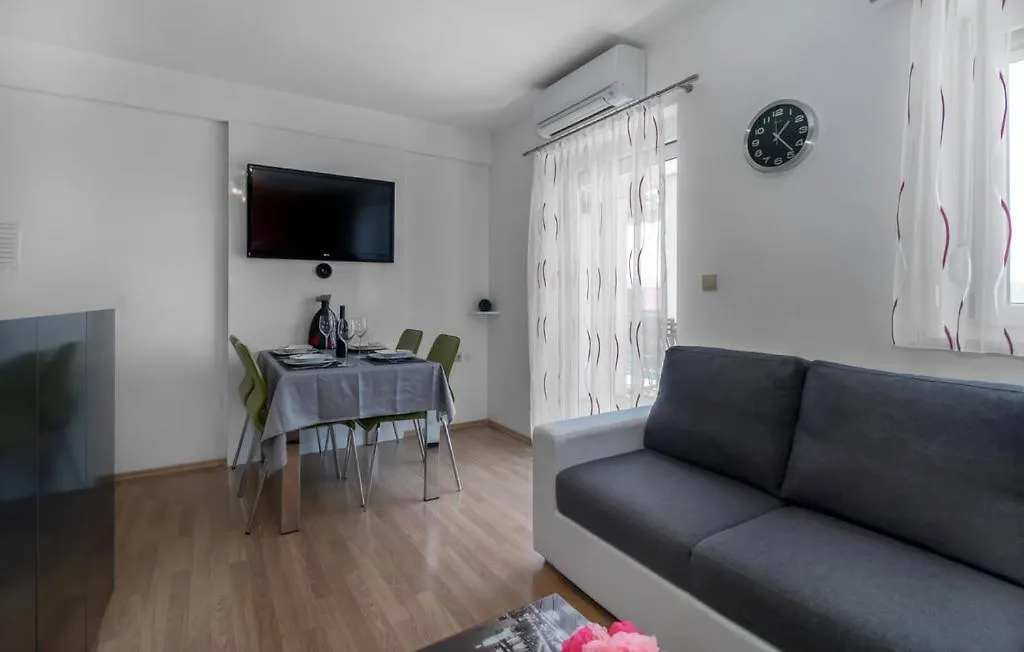 Apartman Dario Novi Vinodolski 0*,